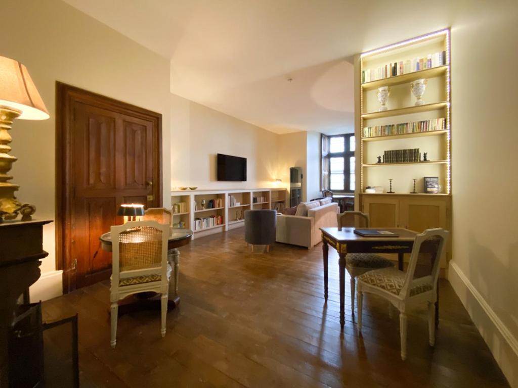 Chateau D'Ainay-Le-Vieil Bagian luar foto